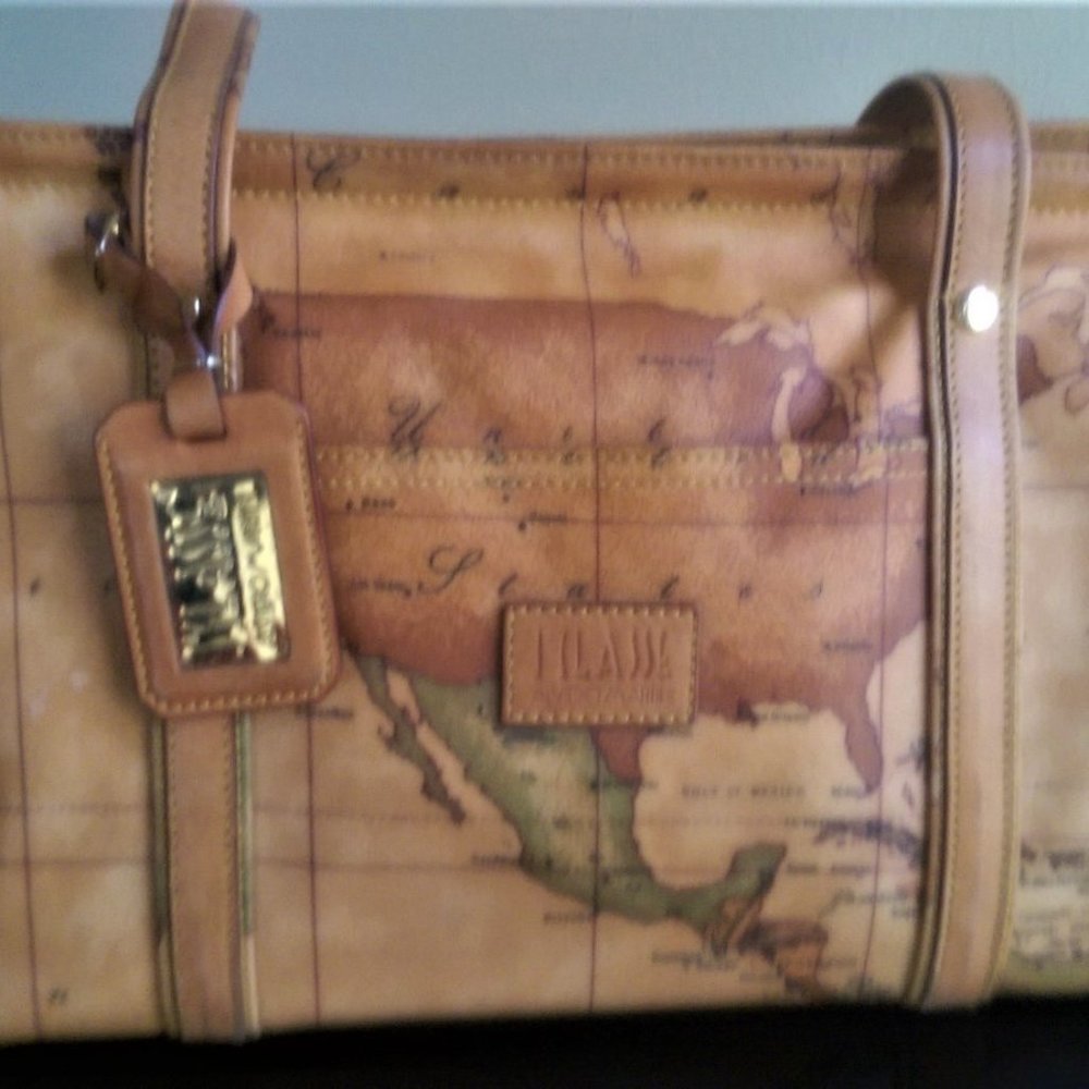 Beautiful vintage Alviero Martini Italian Prima Classe Europa Tote